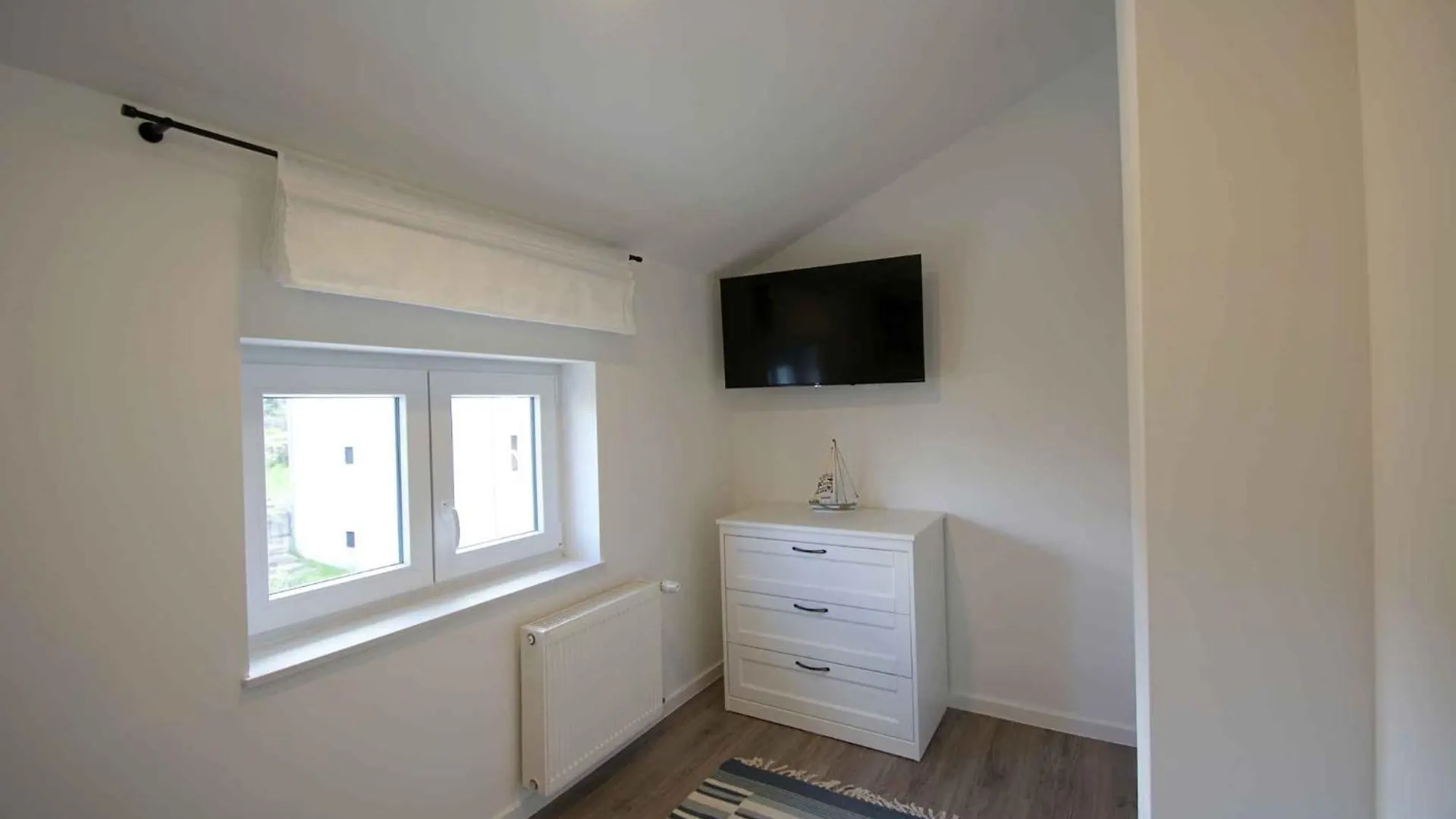Apartment In Jadranovo 50542