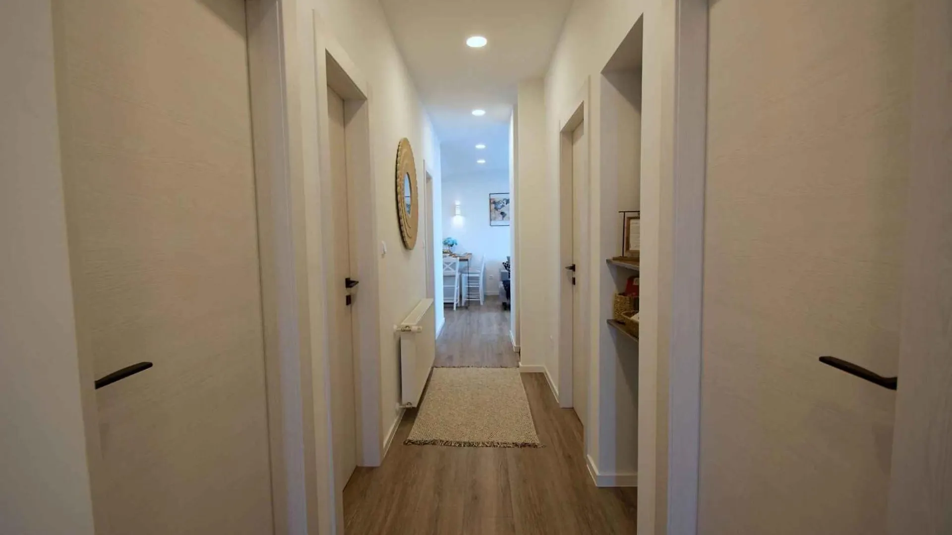 Apartment In Jadranovo 50542